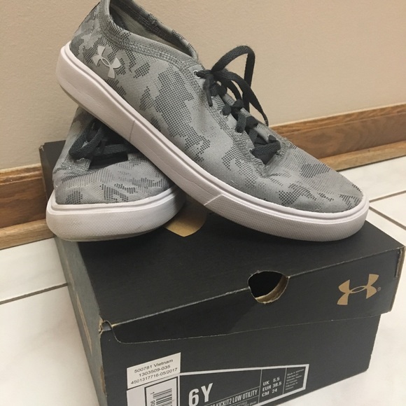 Youth Boy/'s Under Armour BGS Kickit2 Low Utility Shoes Black